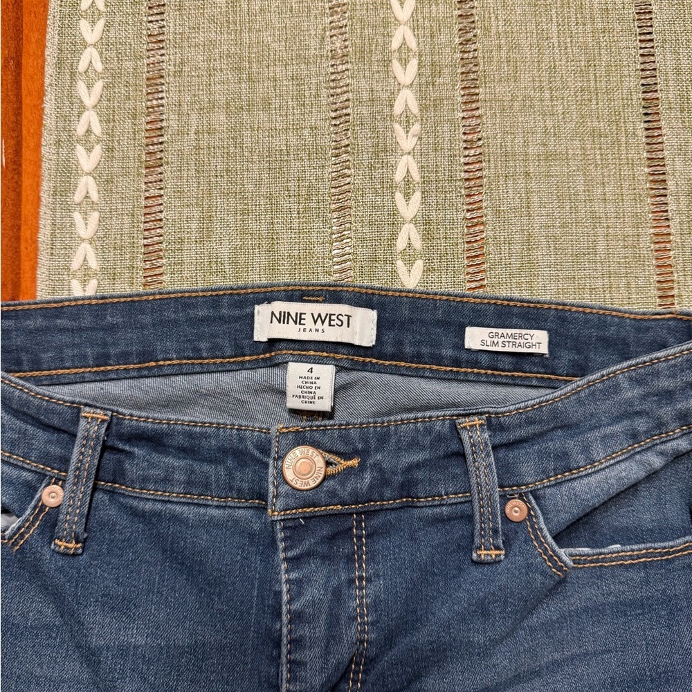 Nine West Slim Straight Jeans - Size 4 - Picture 2 of 4